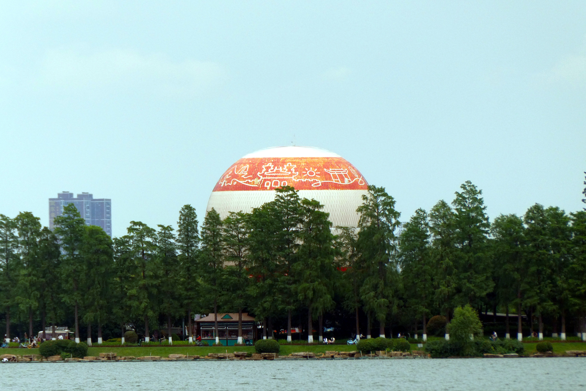 Donghu Scenic Area