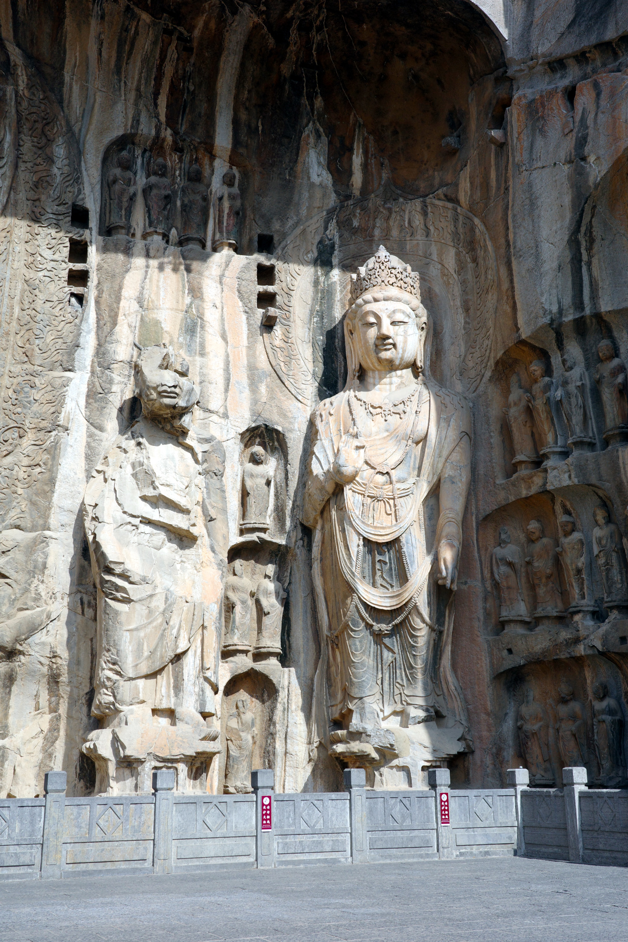 Longmen Grottos